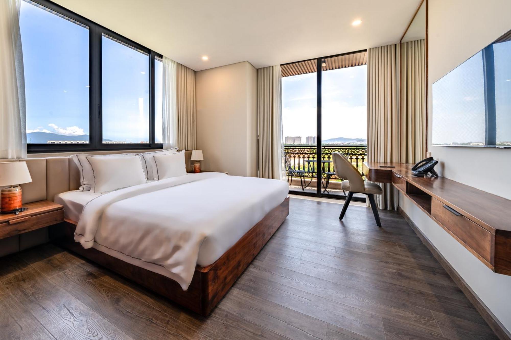 Cami Riverside Resort Da Nang Exterior photo