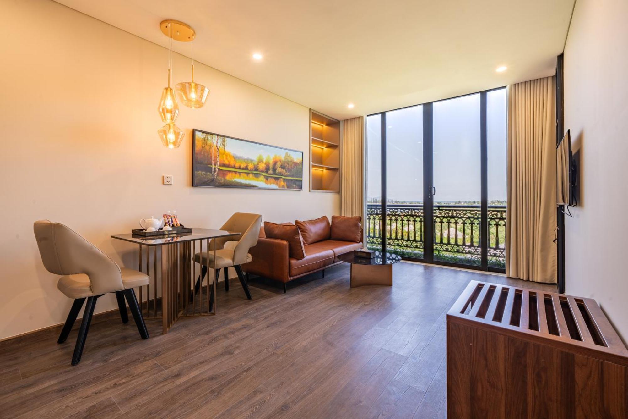Cami Riverside Resort Da Nang Exterior photo