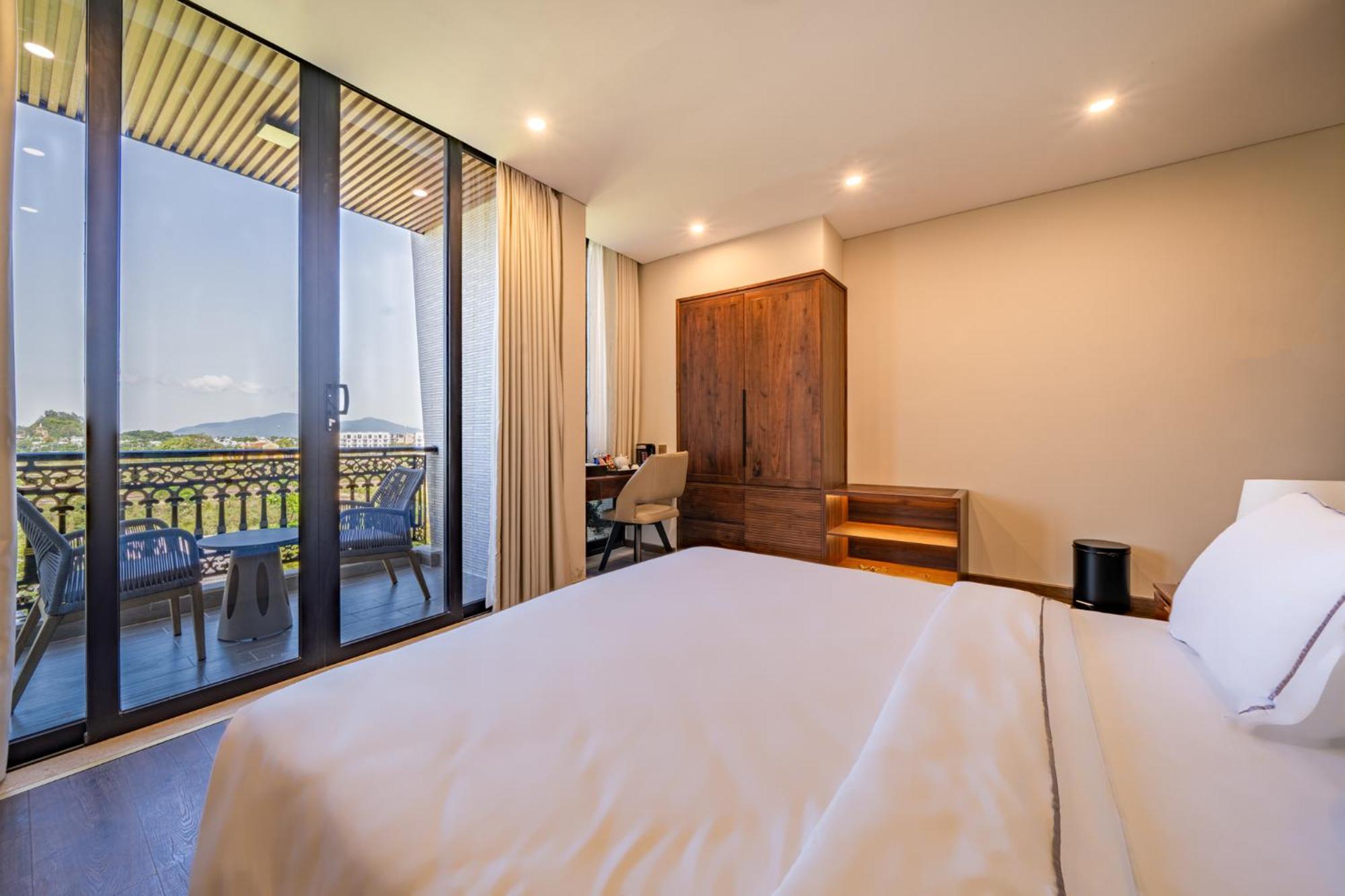 Cami Riverside Resort Da Nang Exterior photo