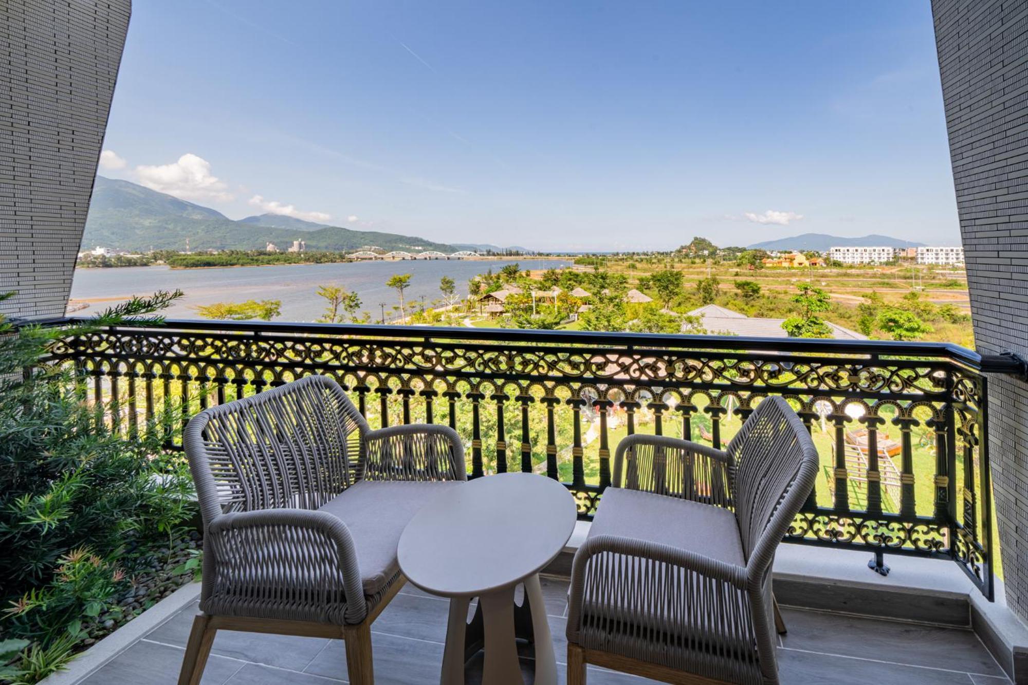 Cami Riverside Resort Da Nang Exterior photo